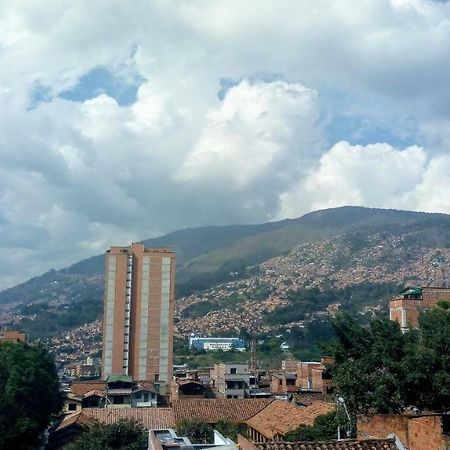 Habitación cerca al centro Medellín Exterior foto